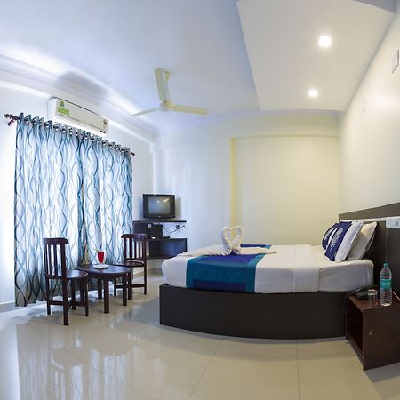 Hotel Sm Regency Kochi Extérieur photo