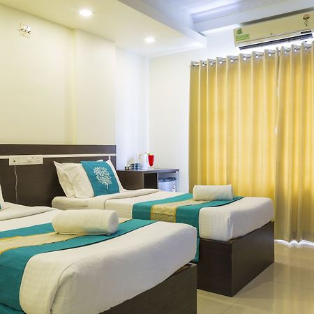 Hotel Sm Regency Kochi Extérieur photo