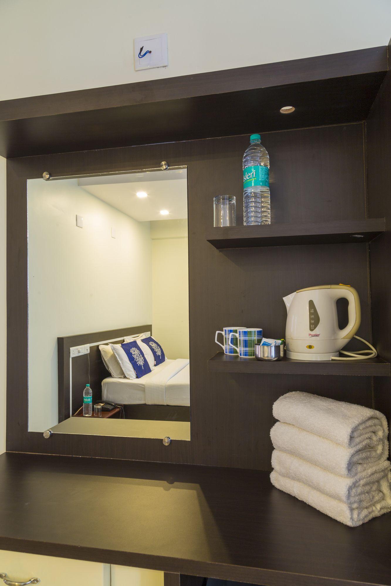 Hotel Sm Regency Kochi Extérieur photo