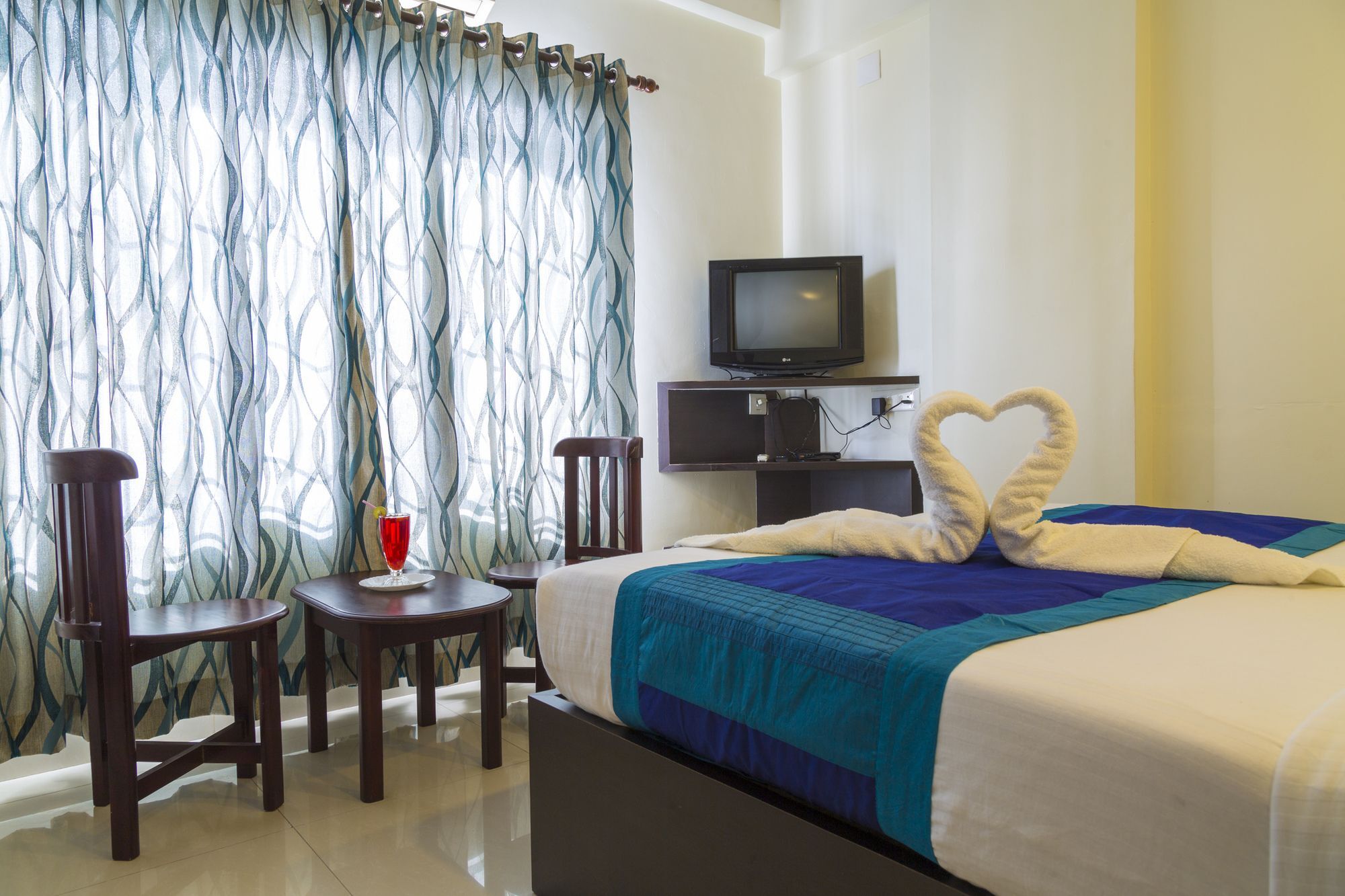 Hotel Sm Regency Kochi Extérieur photo